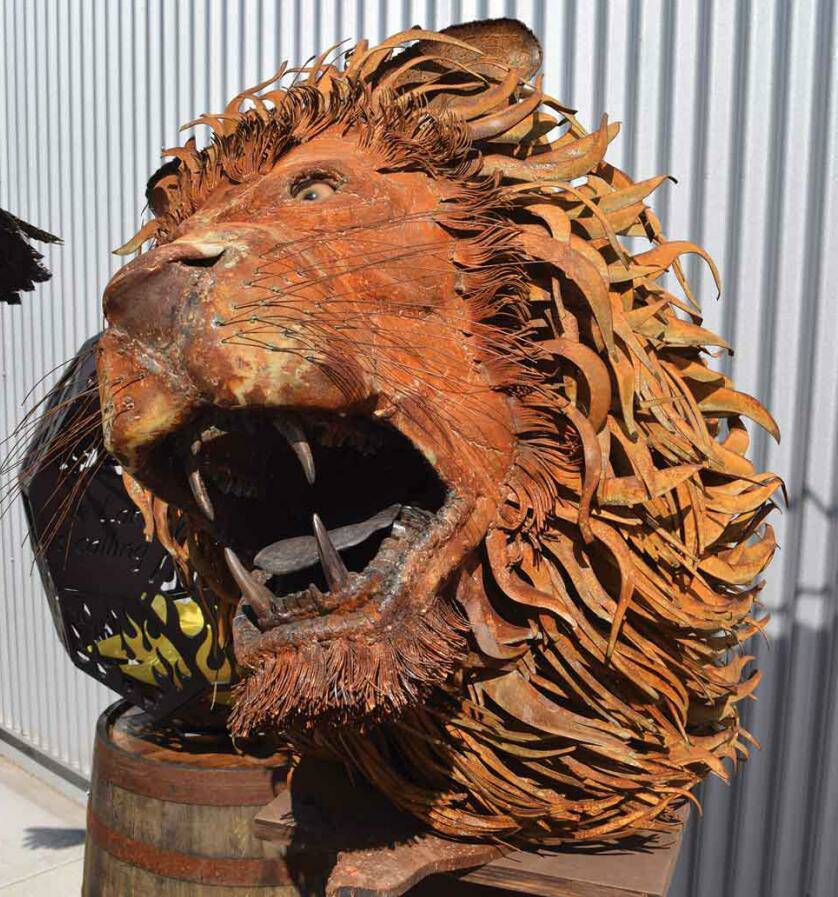 全球钣金新闻-金属制造狂：焊工制作动物的金属钣金-易倍体育app官网登录入口-易倍(中国)